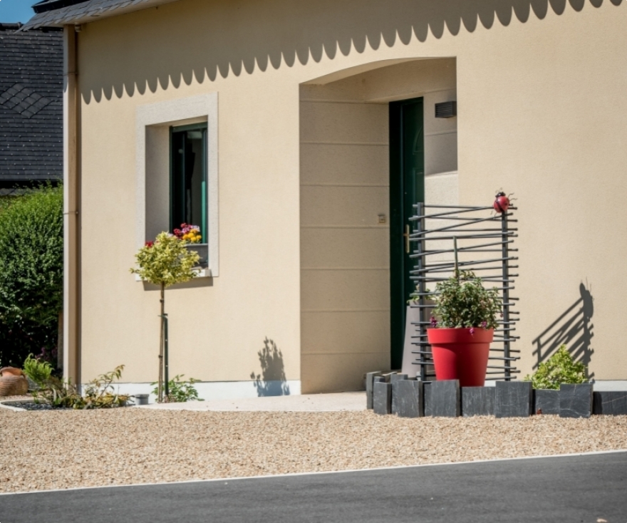 Élément décoratif vertical en métal pour décorer votre cour