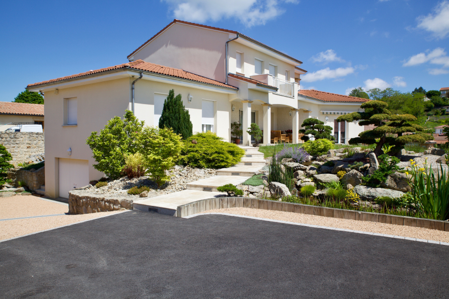 Valorisez l'entr&eacute;e de votre maison avec un am&eacute;nagement sur mesure !