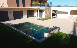 Plage de piscine en Dm green�, Hydrostar� et pavage dallage17100