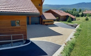 Cour en Alv�ostar� et enrob� � chaud10413