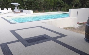 Entr�e de maison en Boib�, gr�s c�rame et Hydrostar�12078