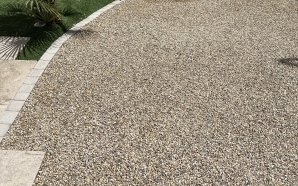 Cour en Alv�ostar� et Pav� la couture�13484