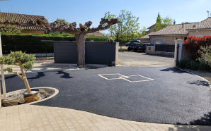 Entr�e de maison en bordures haute couture, enrob� � chaud, pavage dallage et Pav� la couture�15976