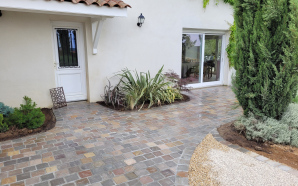Entr�e de maison en pavage dallage et Pav� la couture�15979
