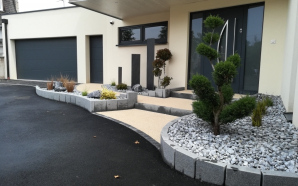 Entr�e de maison en Min�ralstar� et enrob� noir � chaud7559