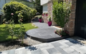 Entr�e de maison en dallage et ardoise7560