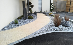 All�e pi�tonne en Min�ralstar� et enrob� noir � chaud7561