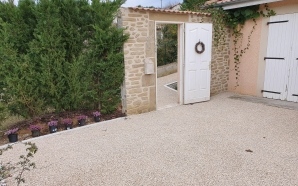 Cour en Alv�ostar� 8410