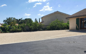 Cour en Gravistar� et enrob� noir � chaud  8758