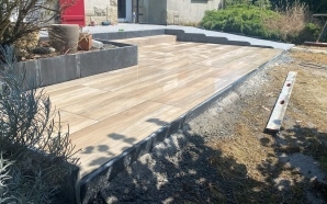 Terrasse en dallage et Hydrostar20789