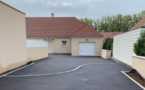 Cour en enrob� noir � chaud8808