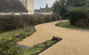 Cour en Alv�ostar� et Pav� la couture�17603