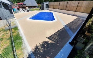 Plage de piscine en Boib et Minralstar 12316