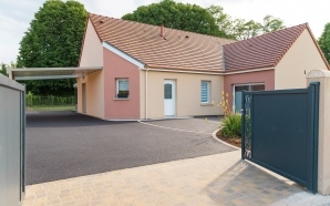 Entre de maison en pavage et enrob  chaud20902