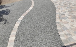 Entr�e de maison en mix pavage et hydrostar21296