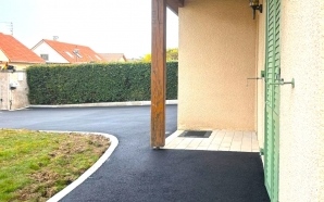 Entr�e de maison en enrob� � chaud21448