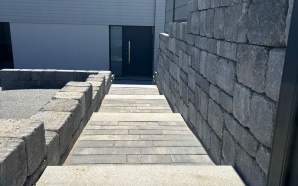 Entr�e de maison en r�sine et pavage et cr�ation marche21651