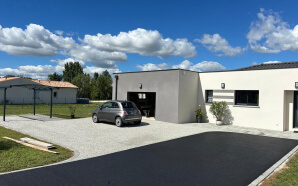 Cour en enrob  chaud et Gravistar20417