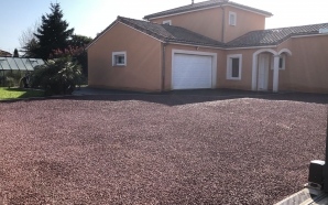 Cour en enrob  chaud et Gravistar20915