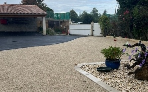 Cour en enrob  chaud et Gravistar20943