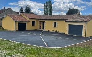 Cour en enrobé à chaud et Pavé la couture®21736