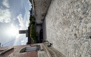 Cour en Alvostar et  pavage22242