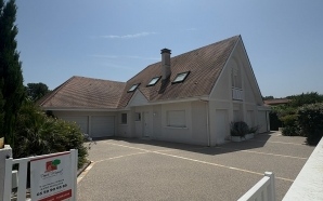 Cour en Hydrostar et pierra nature22303