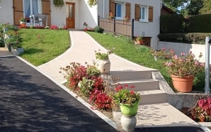 Cour en enrob� � chaud et Gravistar� Beige22776