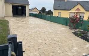 Cour en pavage Newhedge22948