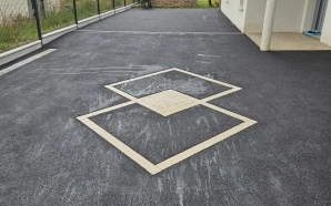 Cour en enrob  chaud23128