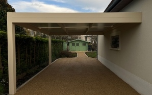 Cour en Alv�ostar� et Pav� la couture�23421