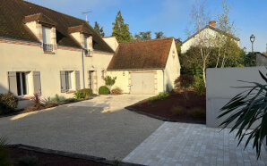 Cour en Alvostar et Pavage20223