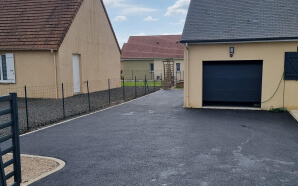 Entre de maison en enrob  chaud et Pav la couture20685
