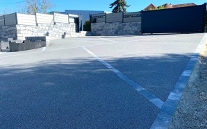 Entre de maison en mix pavage et rsine21646