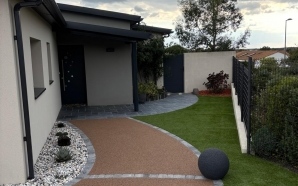 Entre de maison en dallage multiformat, Dm green et Hydrostar22752