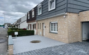 Entr�e de maison en dallage  pavage et Hydrostar�22815