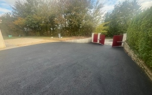 Entre de maison en Alvostar, enrob  chaud et Pav la couture22919