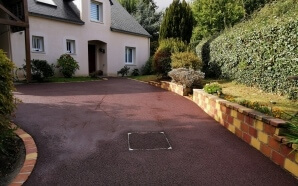 Entr�e de maison en enrob� � chaud11528