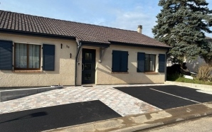 Devant de maison en mix enrob noir  chaud et pavage21278
