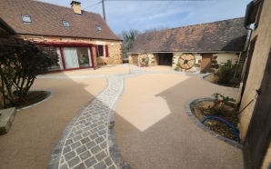 Cour en dallage multiformat et Min�ralstar �14318