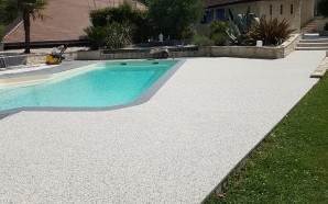 Plage de piscine en Hydrostar17018