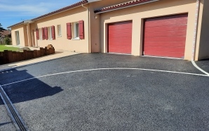 Alle de garage en enrob  chaud, Minralstar  et Pav la couture19958
