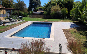Plage de piscine en Hydrostar et pavage dallage20431