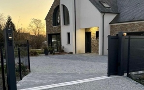 Entr�e de maison en Alv�ostar� et Pavage multi format grey21480