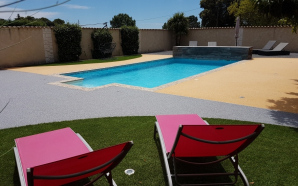 Plage de piscine en Hydrostar DM Green et Alvostar 7349