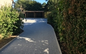 All�e de garage en Alv�ostar� 7443