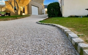 All�e de garage en Alv�ostar� 7445