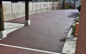 Chemin en enrob� rouge � chaud8441