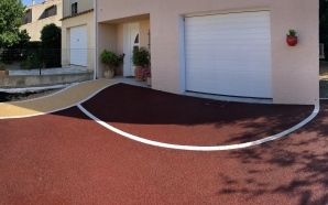 All�e de garage en enrob� rouge � chaud9478