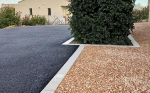 Cour en enrob� � chaud et Alv�ostar9717